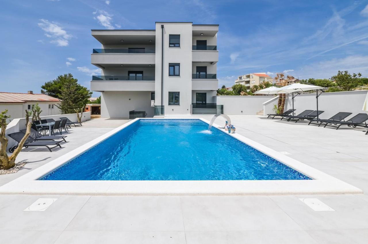 The Eagle Apartamento Novalja Exterior foto